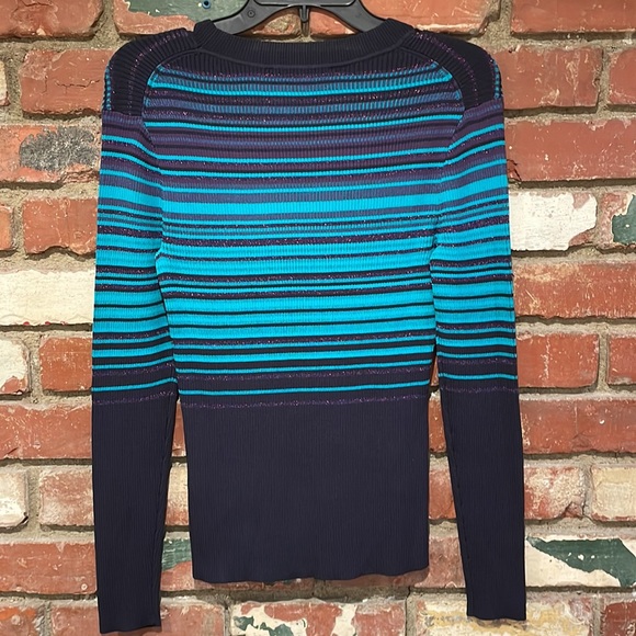 Hugo Boss Women's Knit Top Navy Blue Size Medium Striped Ribbed NWT - Picture 5 of 8